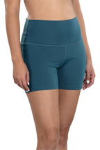 Hannah Zenith Under Short - SwingDish