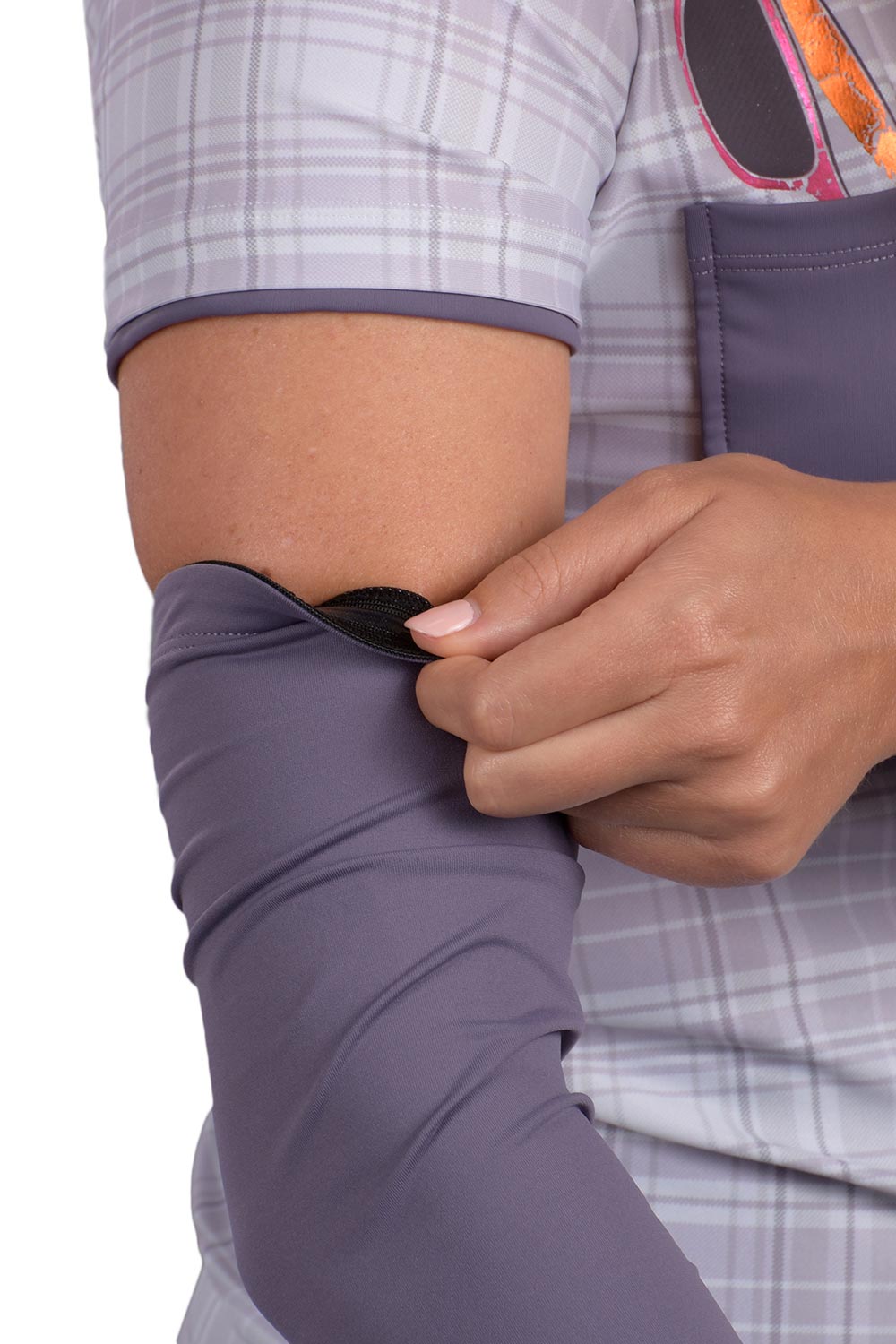 Woman Wearing SwingDish Sleeve It - SPF Arm Protection - Secret Product View 3